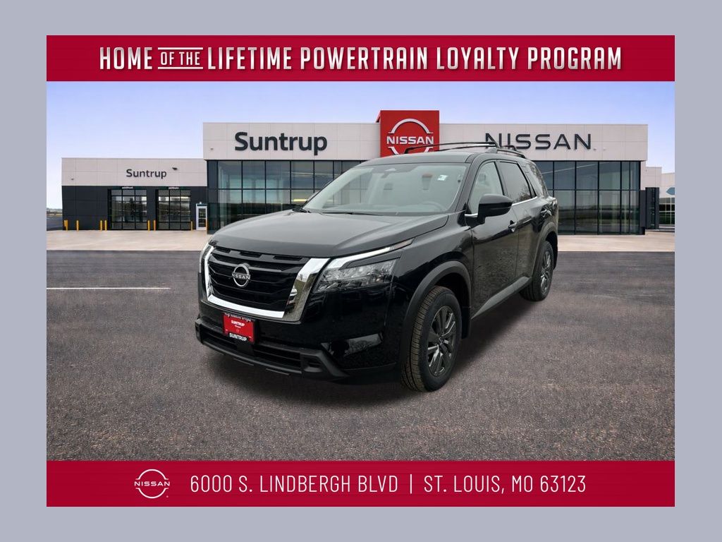 2025 Nissan Pathfinder SV's photo