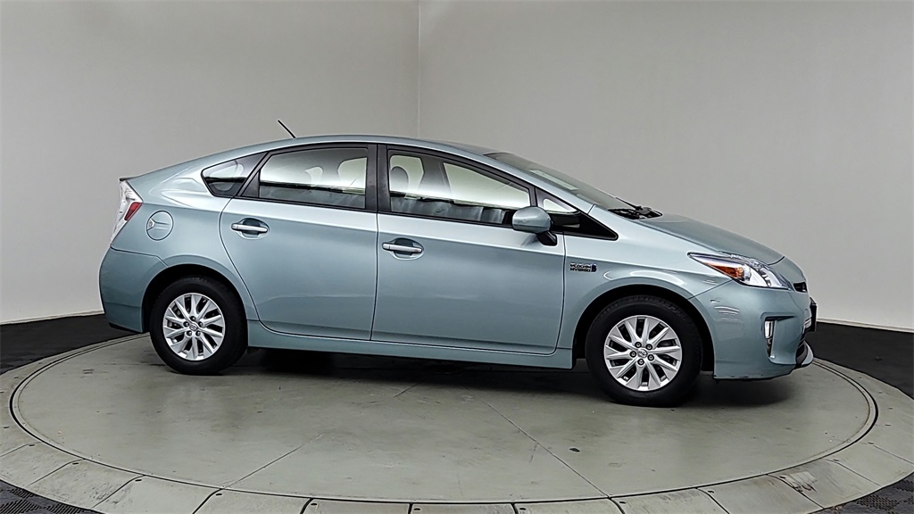 2013 Toyota Prius Plug-in Base photo 8