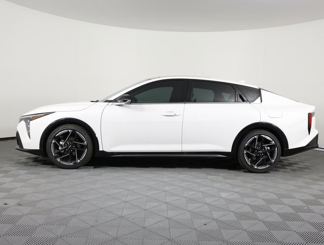 2025 Kia K4 GT-Line photo 6