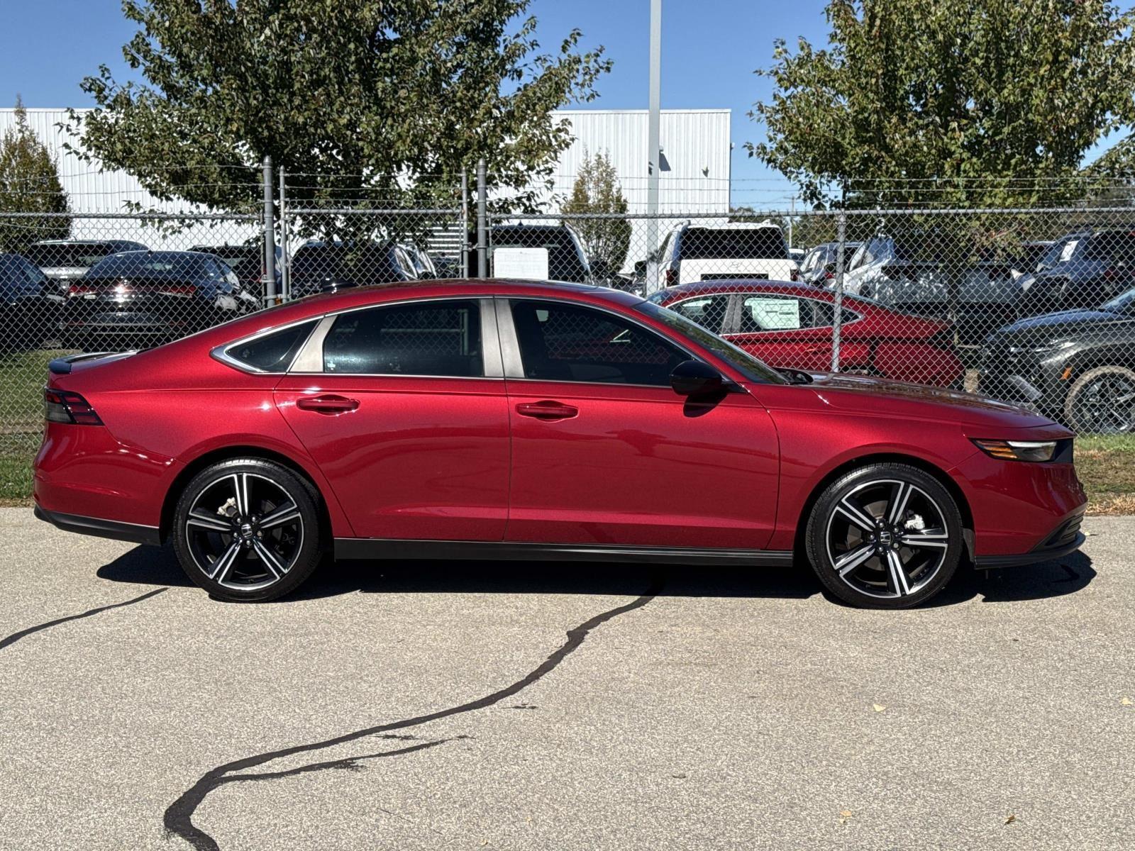 2024 Honda Accord Hybrid Sport photo 2