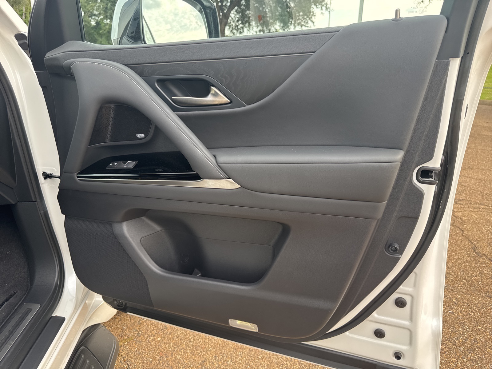 2022 Lexus LX 600 Ultra Luxury photo 34