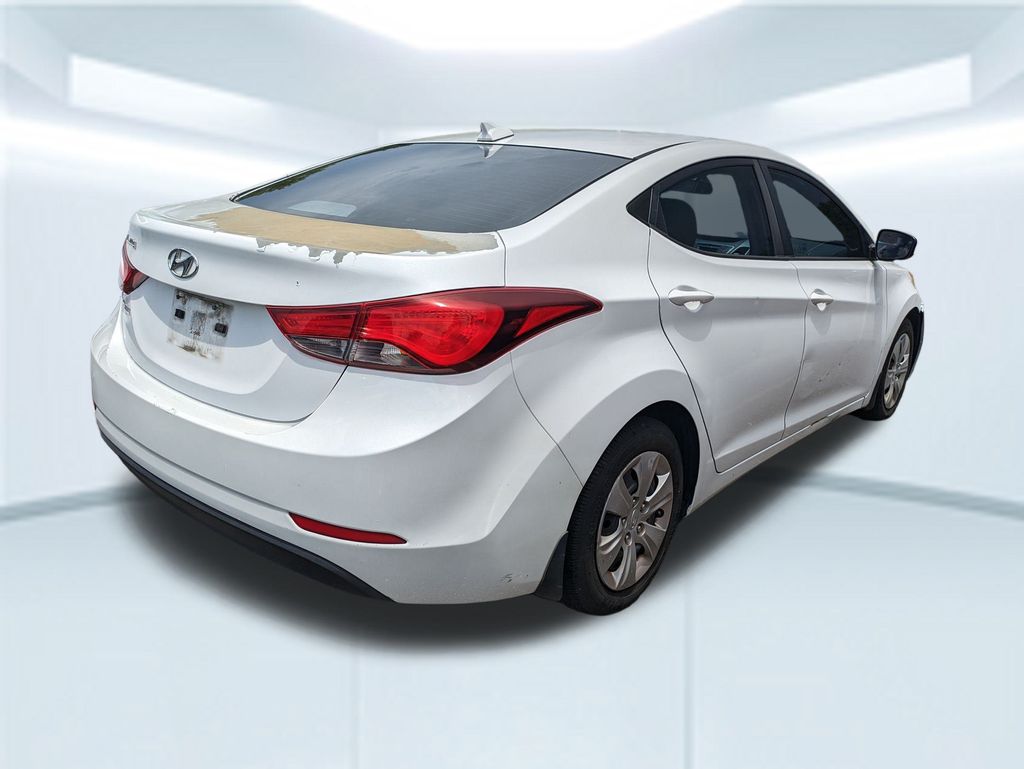 2016 Hyundai Elantra SE photo 4