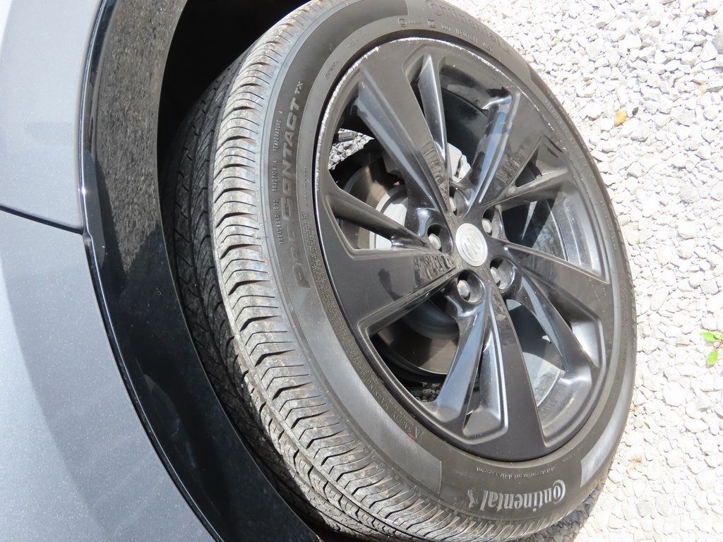 2021 Buick Envision Essence photo 19