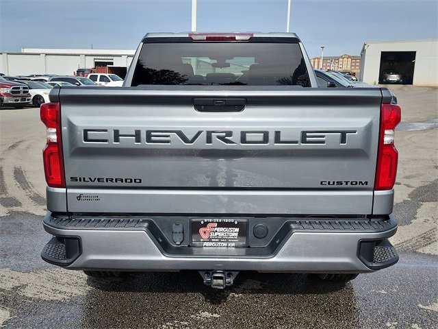 2022 Chevrolet Silverado 1500 Custom photo 3