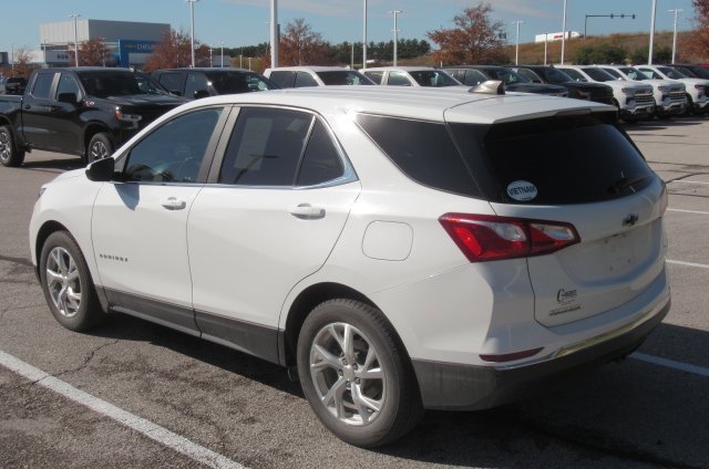 2021 Chevrolet Equinox LT photo 2