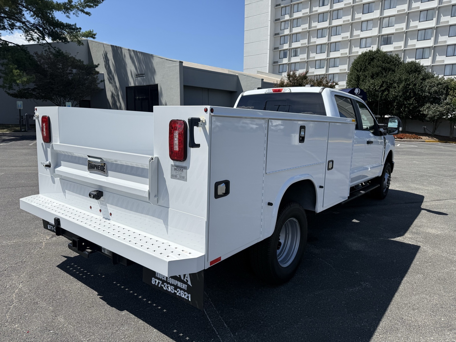 2025 Ford F-350 photo 4
