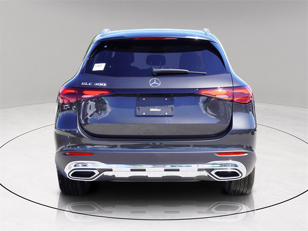 2026 Mercedes Benz GLC 300 photo 3