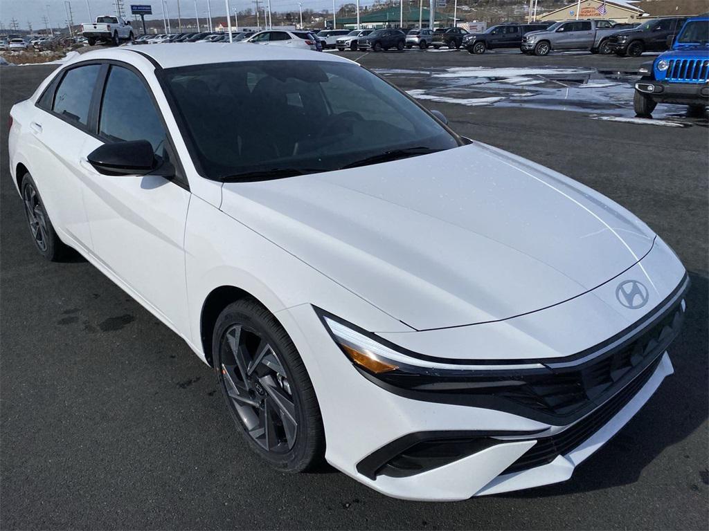 2025 Hyundai Elantra Blue