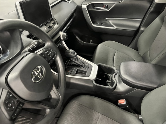 2023 Toyota RAV4 XLE photo 15