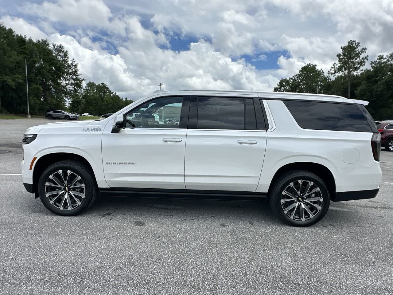 2025 Chevrolet Suburban High Country photo 11