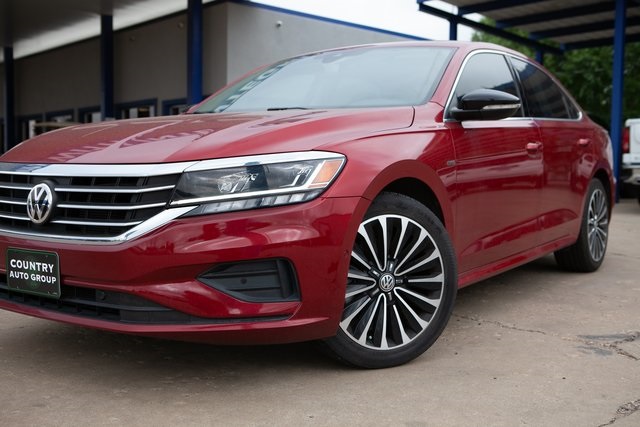 2022 Volkswagen Passat 2.0T Limited photo 2
