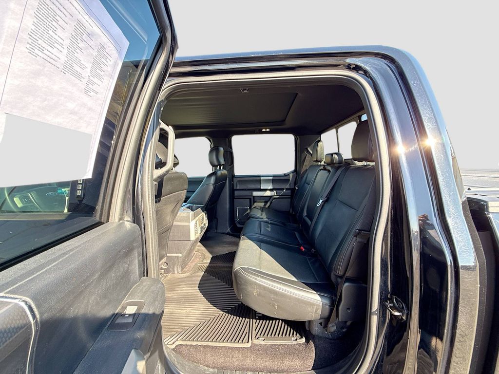 2017 Ford F-150 Lariat photo 21