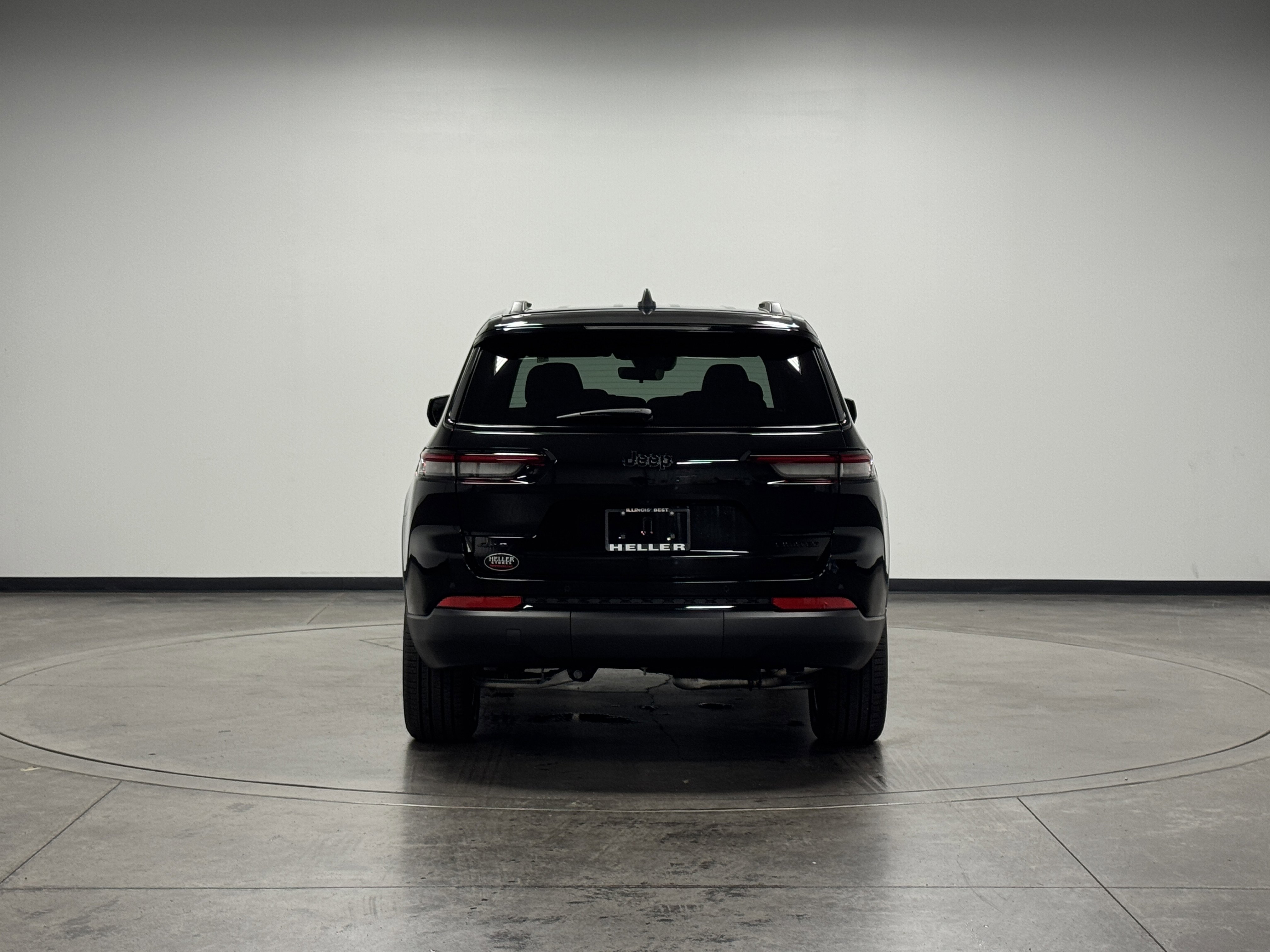 2025 Jeep Grand Cherokee Limited photo 4