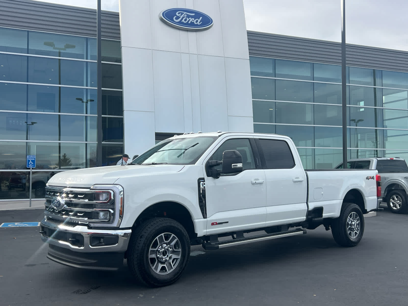 2026 Ford F-350 Super Duty Lariat's photo