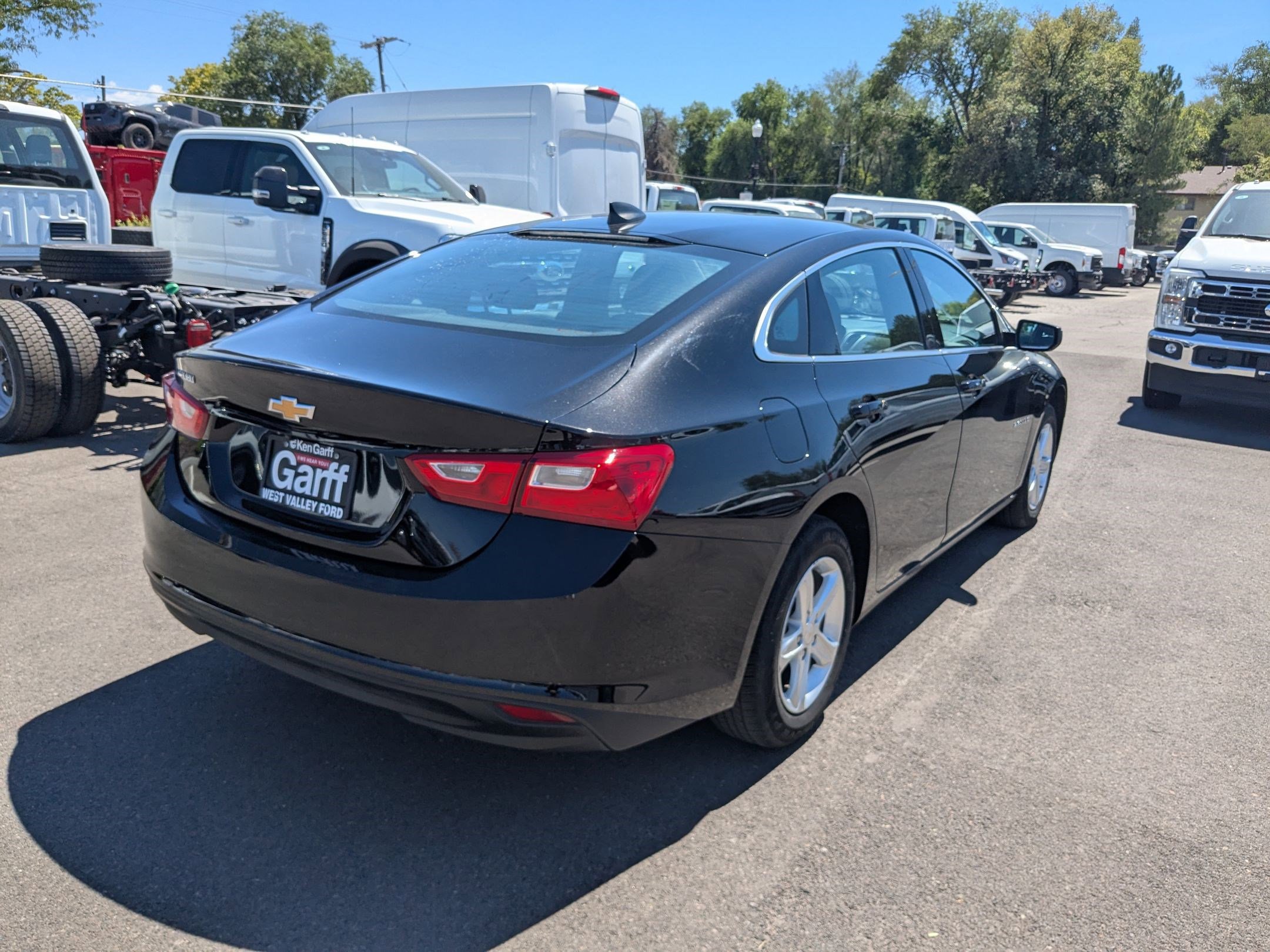 2023 Chevrolet Malibu LS photo 3