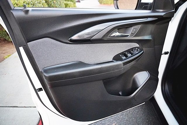 Used 2022 White Chevrolet LT image 21