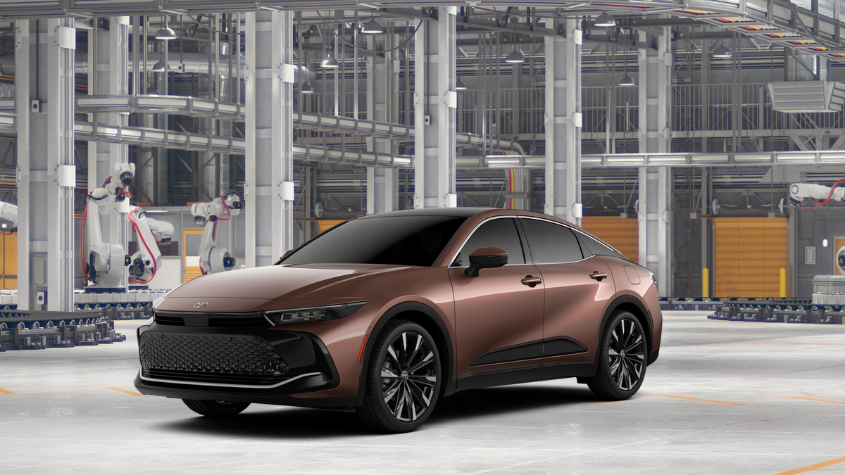 2026 Toyota Crown Platinum's photo