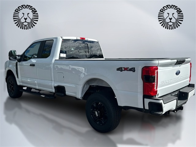 2025 Ford F-350 photo 7