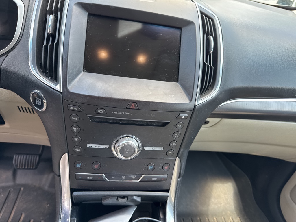 2019 Ford Edge Titanium photo 9