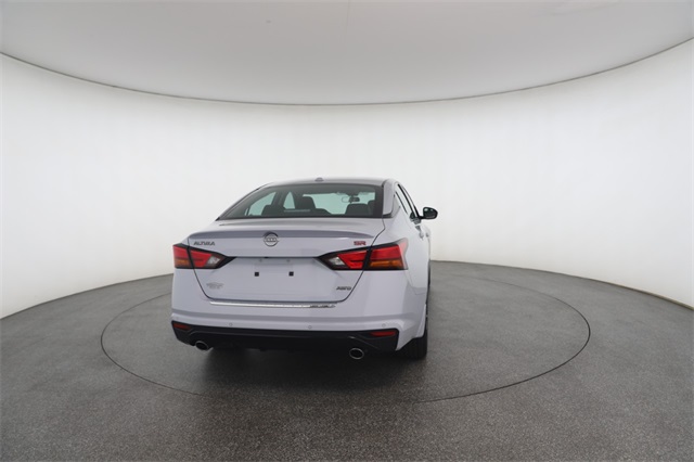 2023 Nissan Altima 2.5 SR photo 14