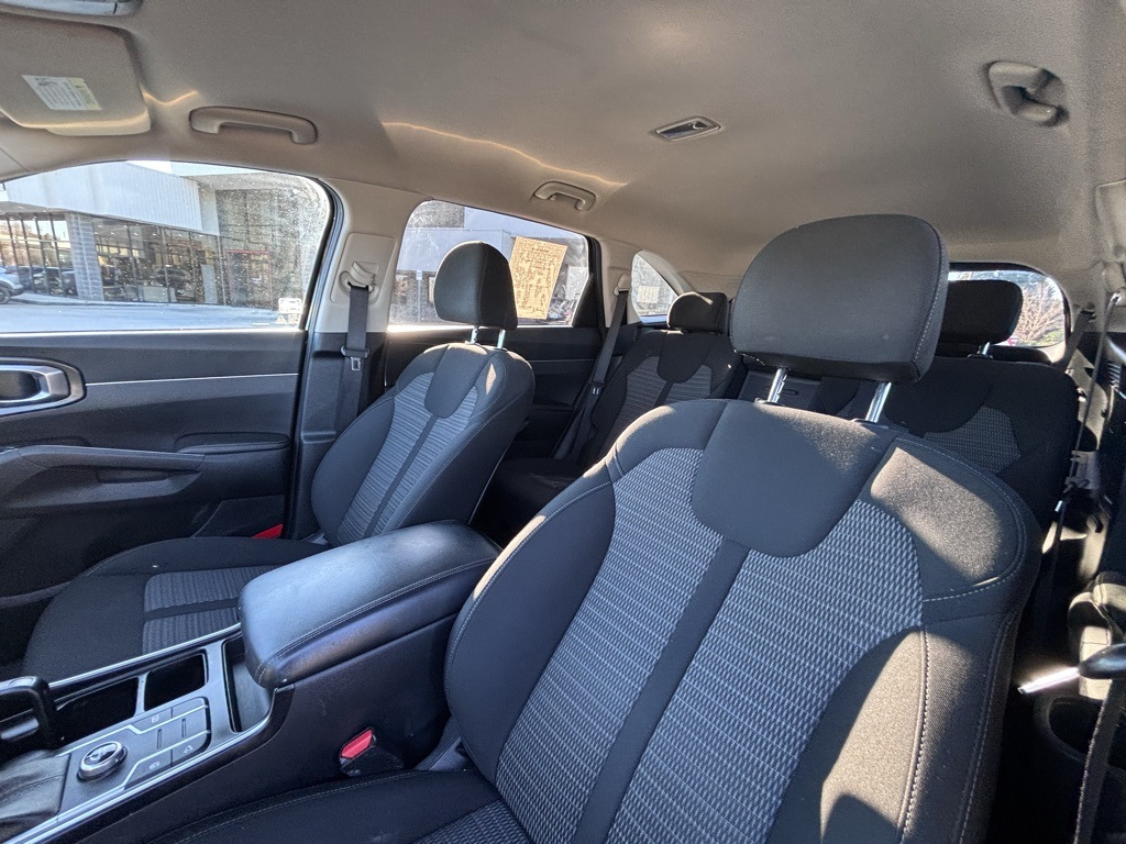 2021 Kia Sorento LX photo 13
