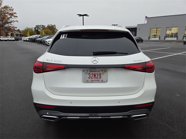 2026 Mercedes Benz GLC 300 4MATIC photo 4