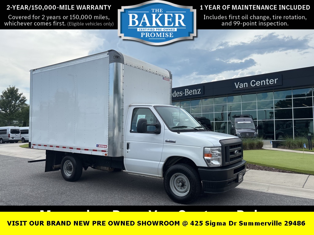 2022 Ford E-Series Cutaway Base