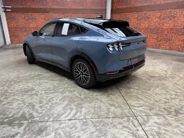 2024 Ford Mustang Mach-E Premium photo 3