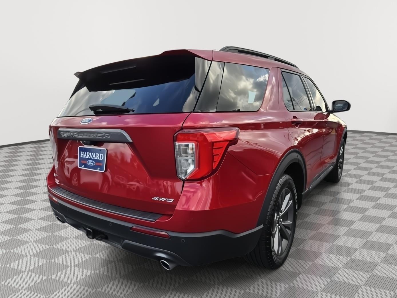 2021 Ford Explorer XLT photo 4
