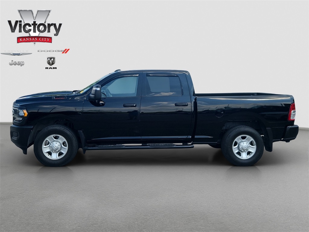 2024 Ram 3500 Tradesman photo 2