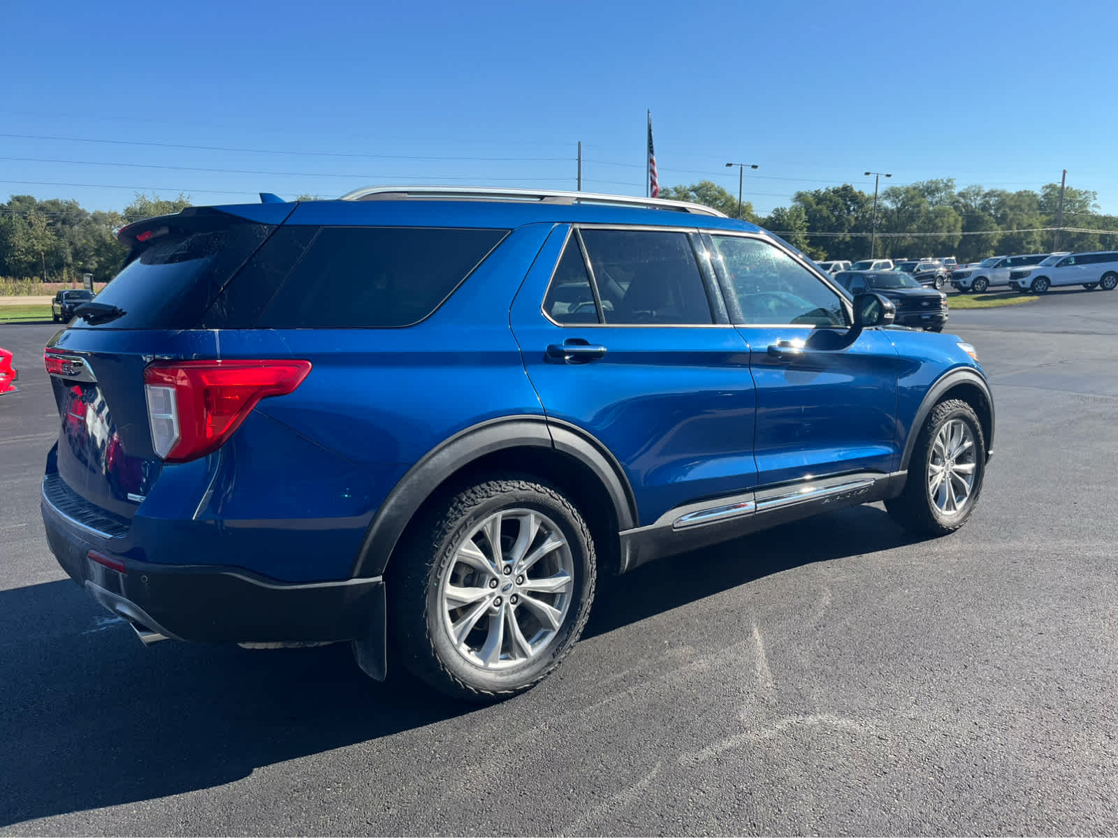 2020 Ford Explorer Limited photo 3