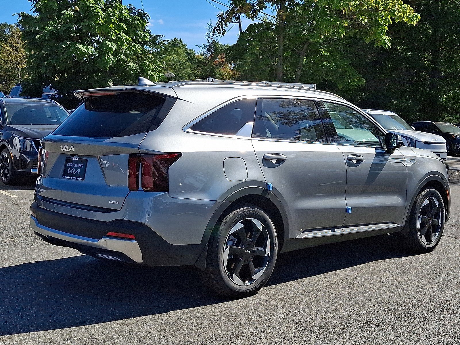 2025 Kia Sorento Plug-In Hybrid EX photo 3