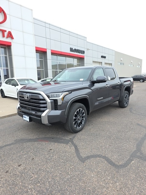 2026 Toyota Tundra Limited's photo