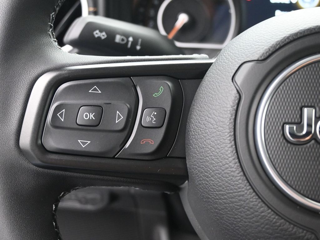 2025 Jeep Gladiator Sport photo 19