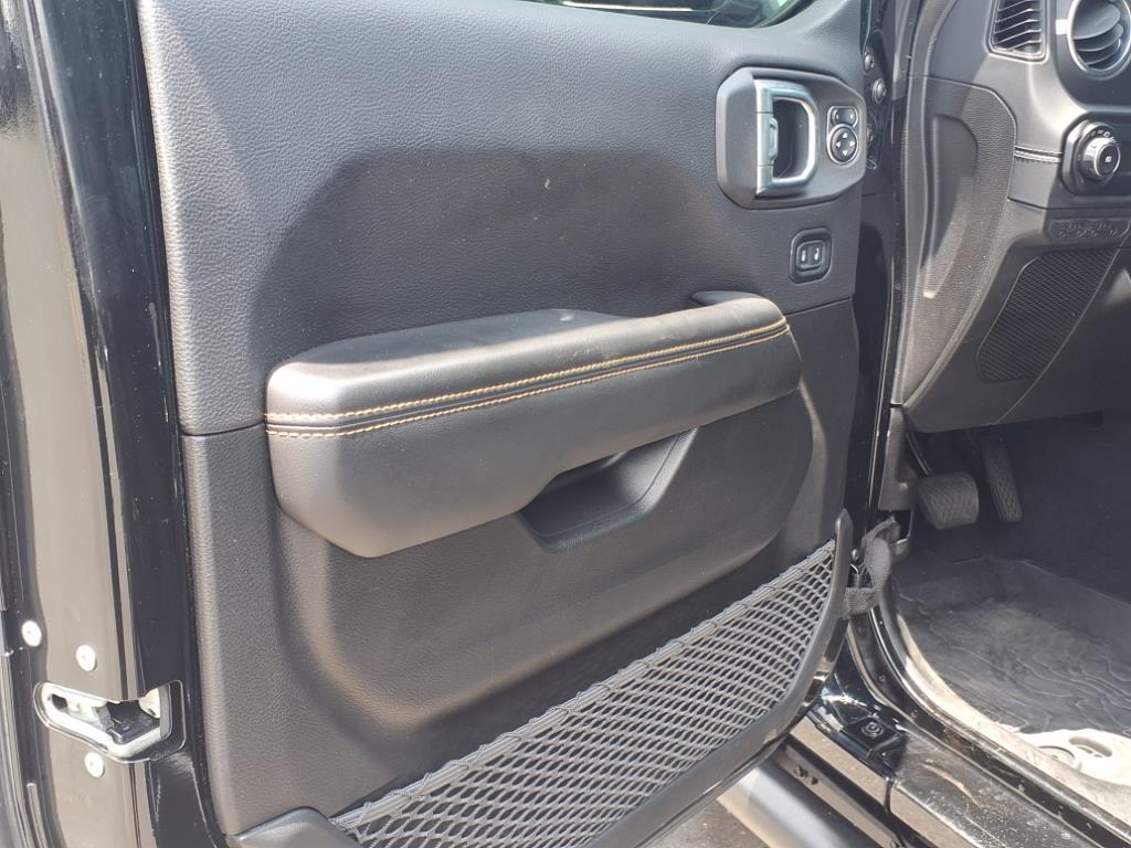 2024 Jeep Wrangler Sahara photo 4