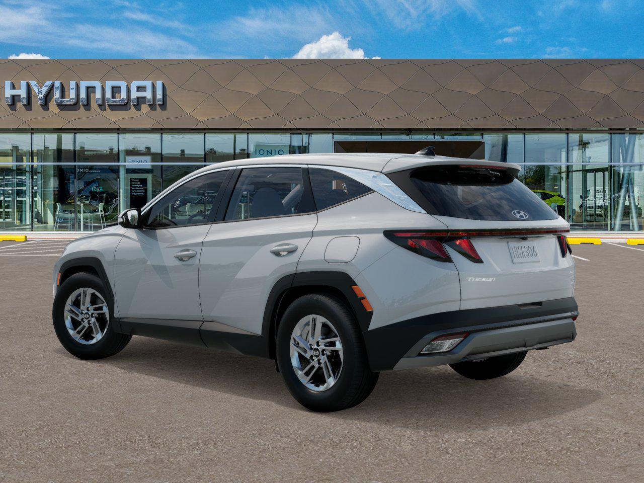 2026 Hyundai Tucson SE photo 5