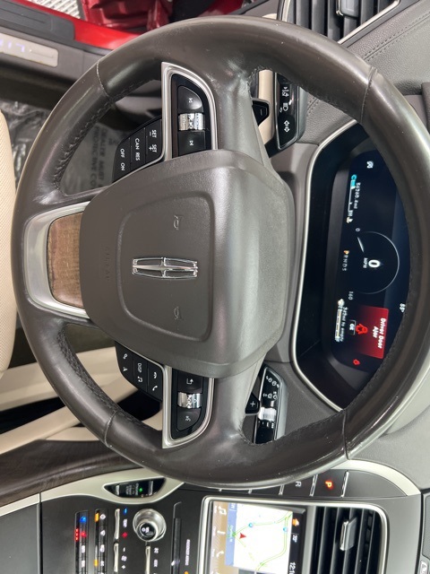 2019 Lincoln Nautilus Reserve photo 15
