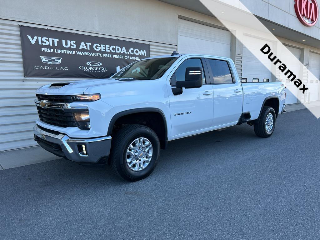 2024 Chevrolet Silverado 3500HD LT's photo
