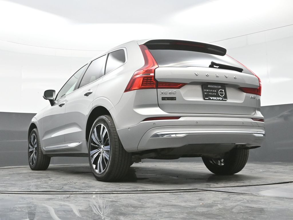 2023 Volvo XC60 B5 Plus photo 24