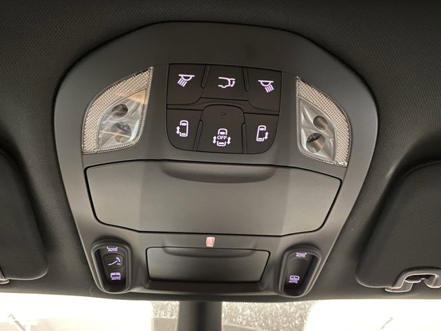 2025 Chrysler Pacifica photo 25