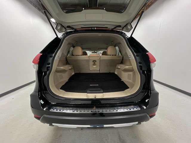 2017 Nissan Rogue S photo 23