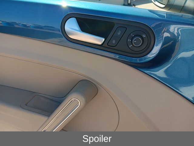 2019 Volkswagen Beetle SE photo 9