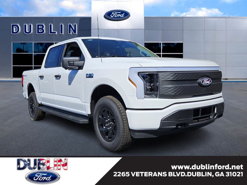 2025 Ford F-150 Lightning XLT's photo