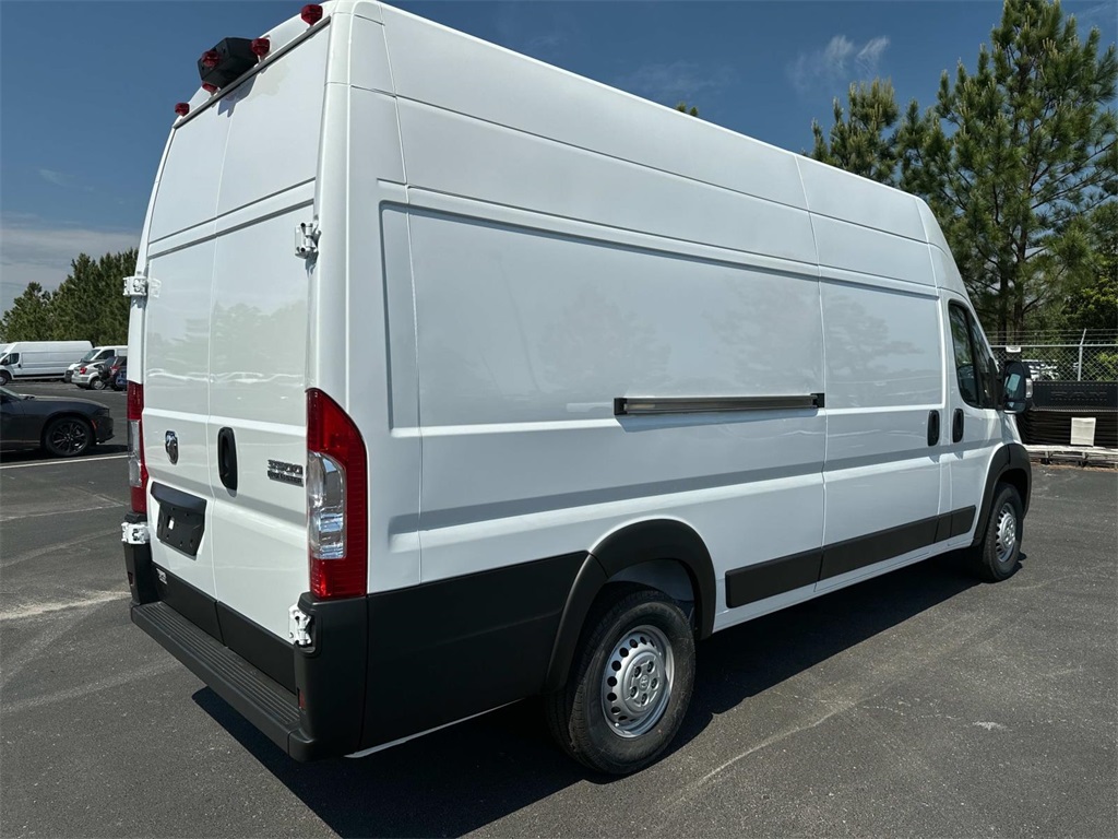 2024 Ram ProMaster 3500 photo 2
