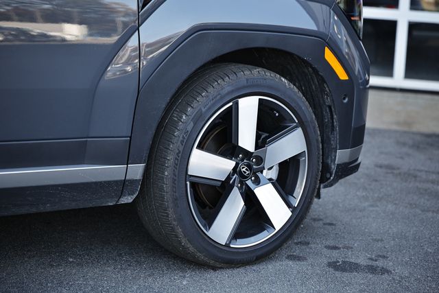 2025 Hyundai Santa Fe Limited photo 4