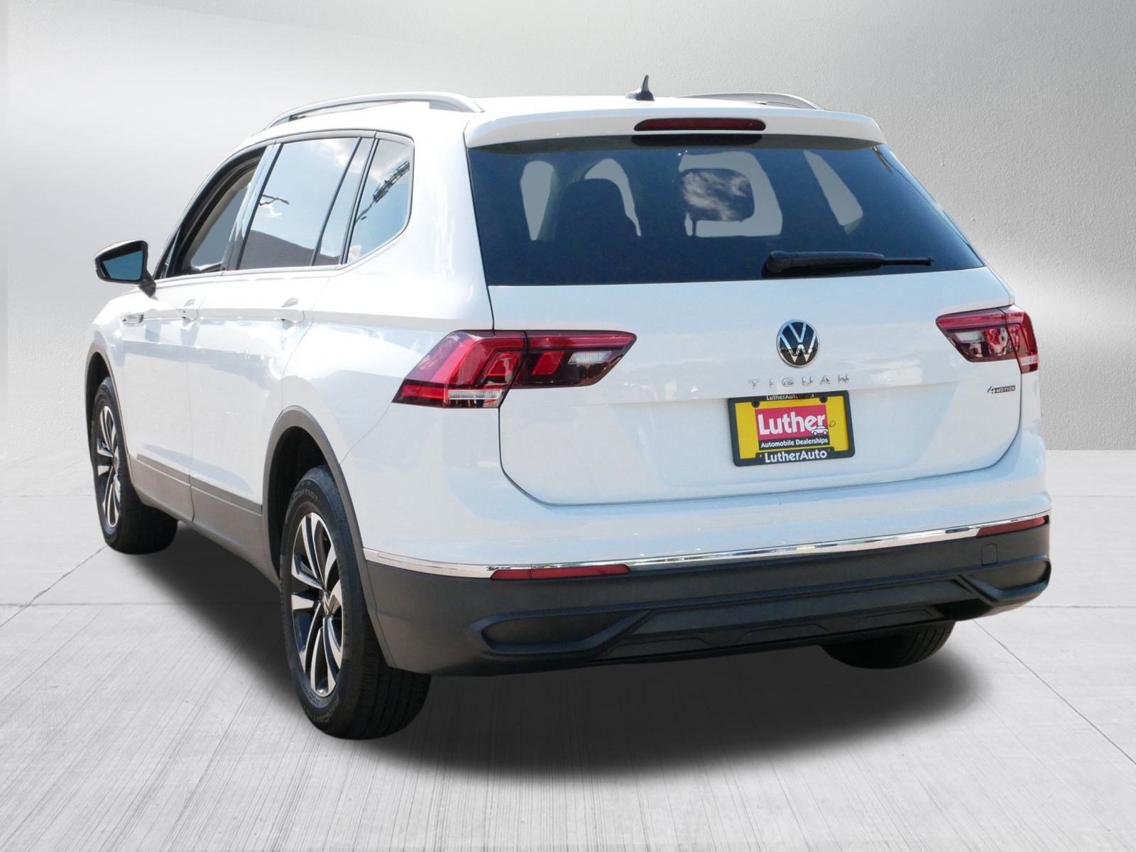 2022 Volkswagen Tiguan S photo 4
