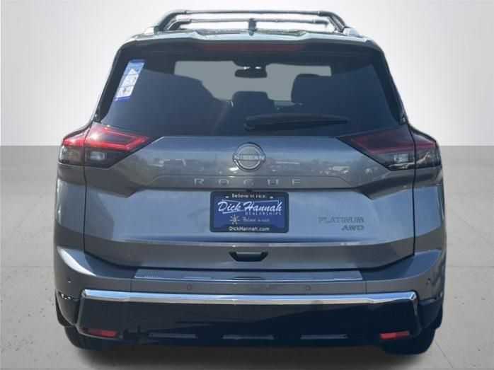 2026 Nissan Rogue Platinum photo 8