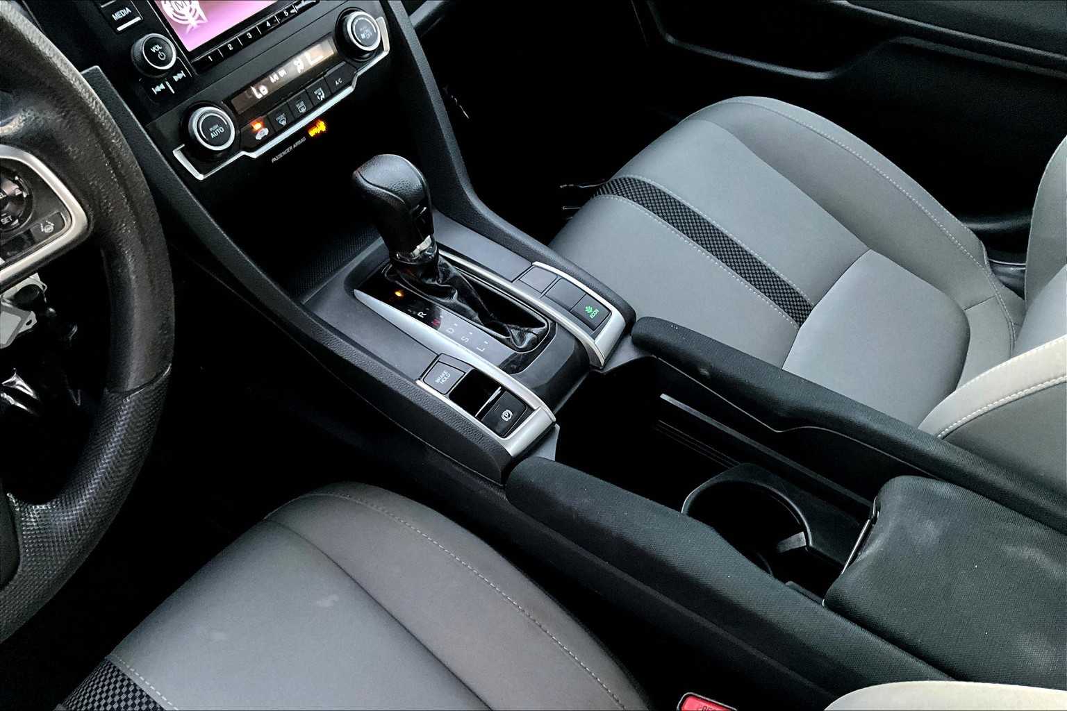 2019 Honda Civic LX photo 16