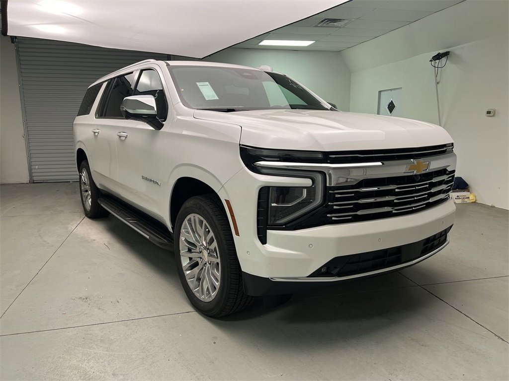 2025 Chevrolet Suburban Premier's photo