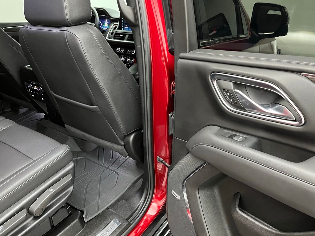 2023 Chevrolet Tahoe LT photo 30